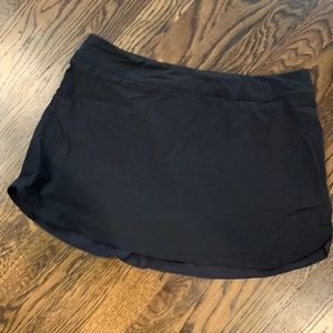 Outdoor voices exercise skort in black